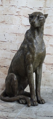 Bronze gepard reclining - gepard,